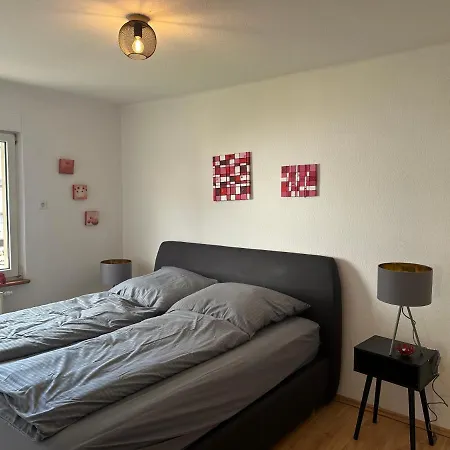 Ferienwohnung Zentral In Stadt- Und Bodenseenahe * Friedrichshafen