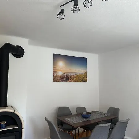 Ferienwohnung Zentral In Stadt- Und Bodenseenahe * Friedrichshafen